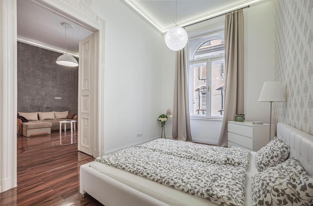 Luxury Art Deco Flat / Big Balcony Apartment Budapest Exterior photo